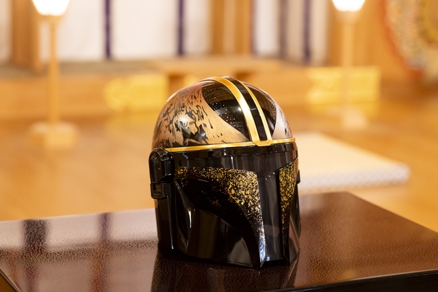 スター・ウォーズ」と輪島塗が融合！世界にひとつの特製ヘルメットが多